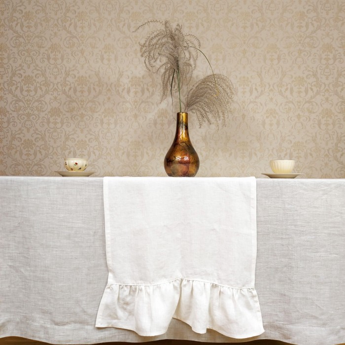 Lniany Bieżnik z Falbanką