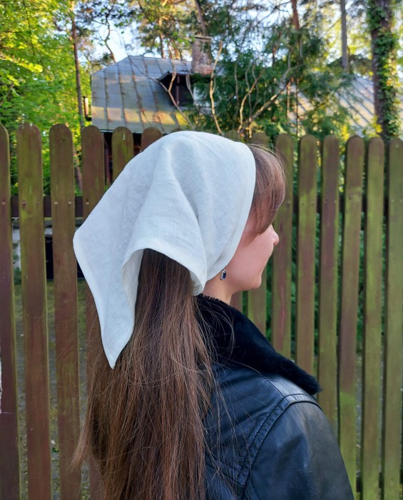 Ecru linen bandana.jpg