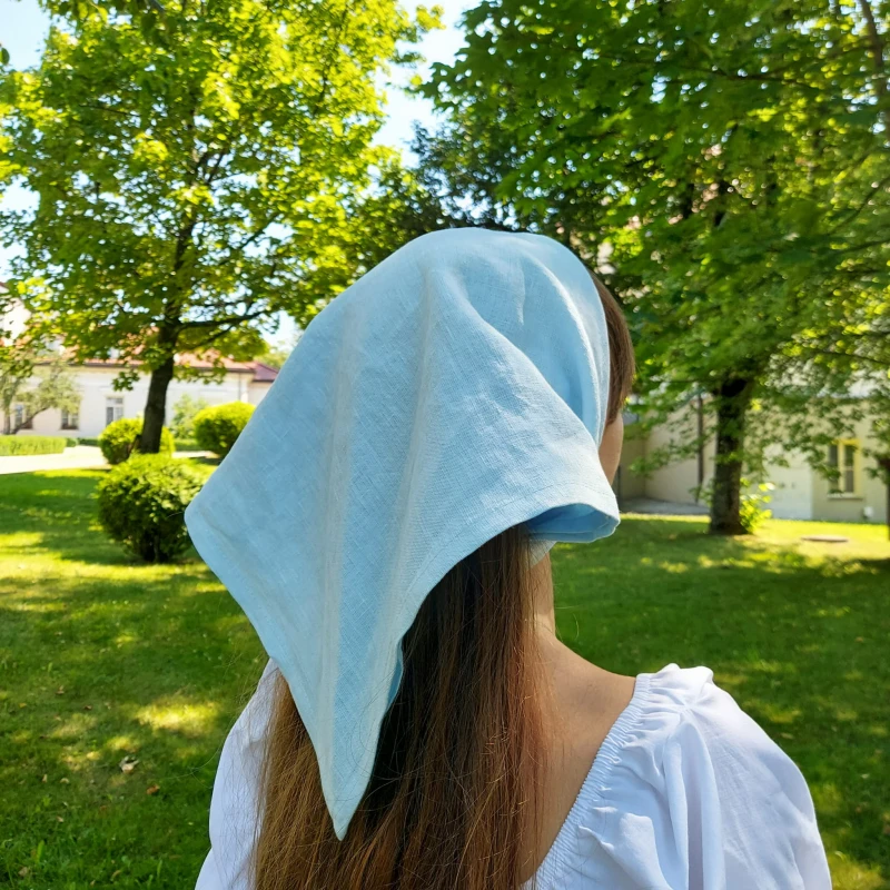 Niebieska chustka bandana