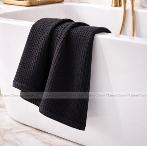 Black waffle towel 04 TS.jpg