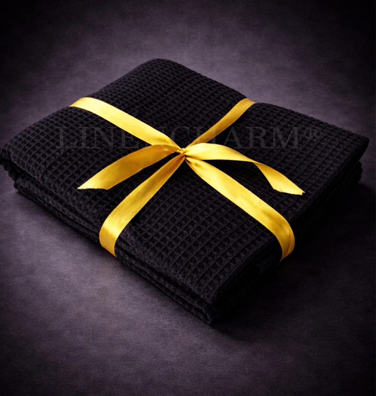 LC Black Bath Towel LinenCharm 01.jpg