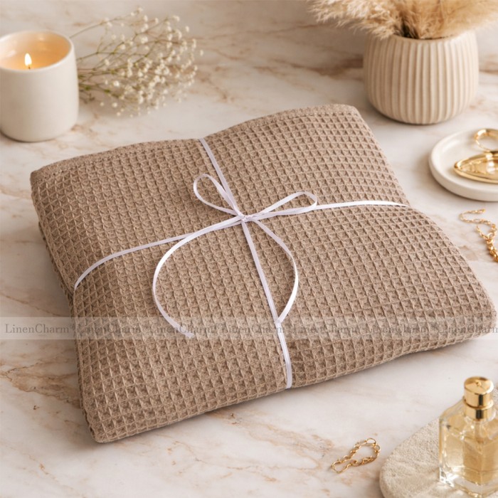 Taupe cotton towel LC.jpg