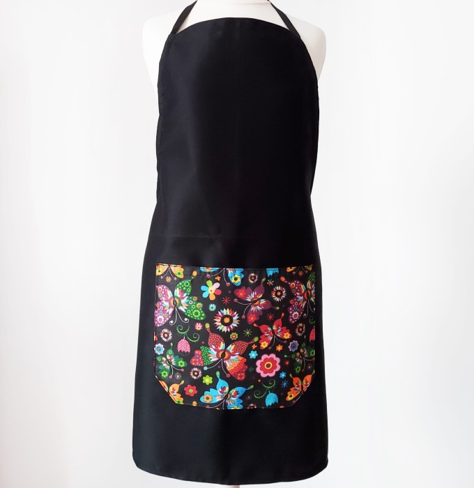 Fartuch czarny bawełniany z kieszonką motylki LINENCHARM