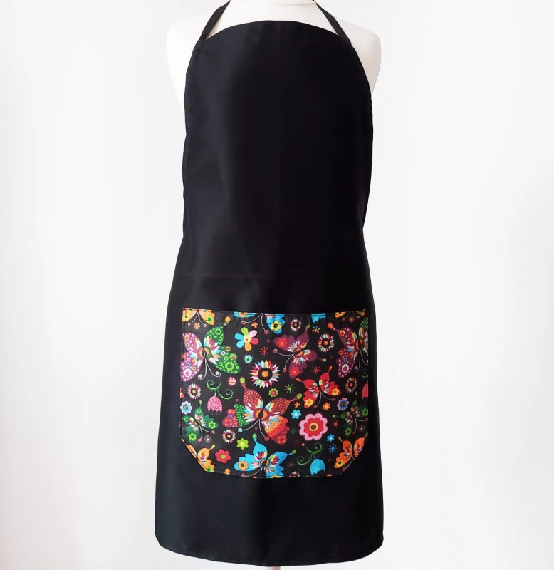 Fartuch czarny bawełniany z kieszonką motylki LINENCHARM