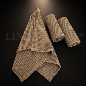 LC Hand towel Beige 2 03.jpg