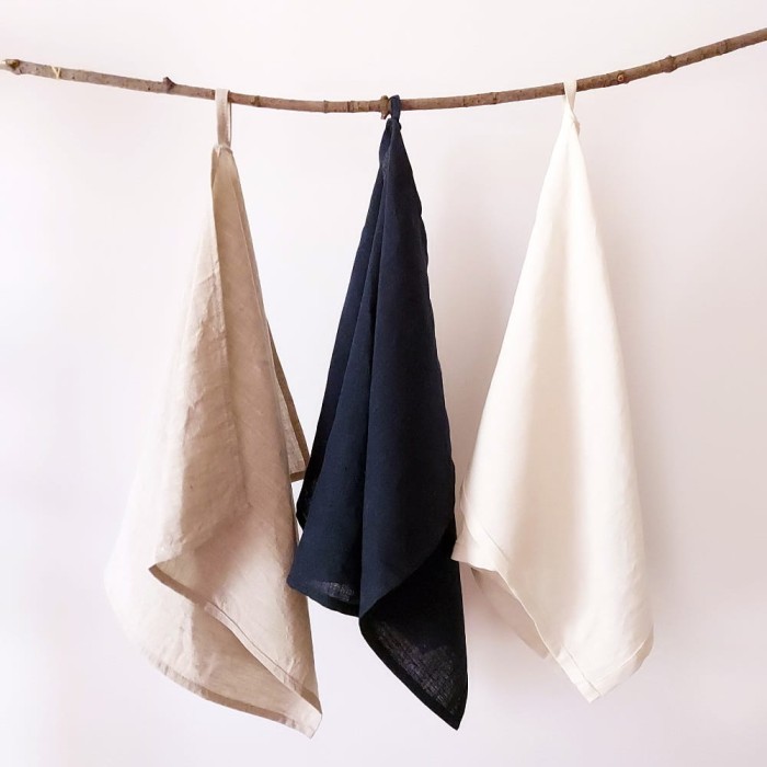 Ręcznik lniany granatowy LINENCHARM