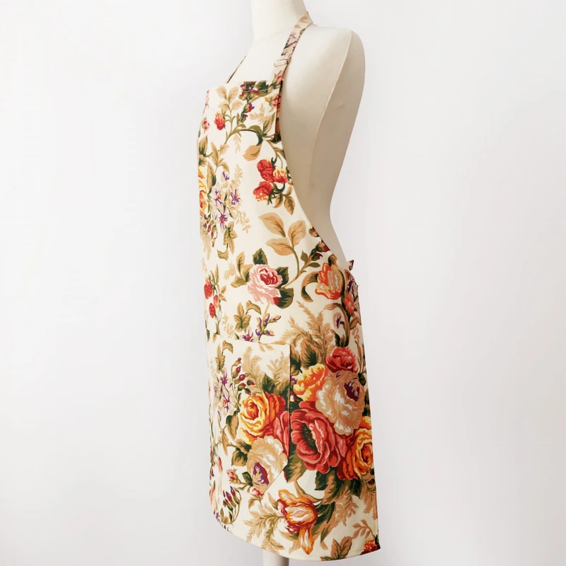 Fartuch kuchenny bawełniany w róże| LINENCHARM